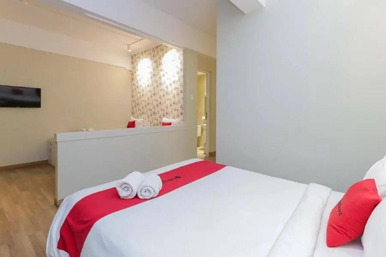 Reddoorz Plus At Riverside Malang Eksteriør bilde