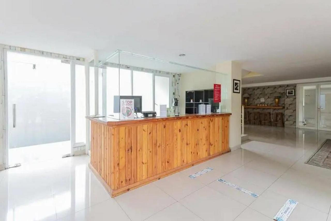 Reddoorz Plus At Riverside Malang Eksteriør bilde
