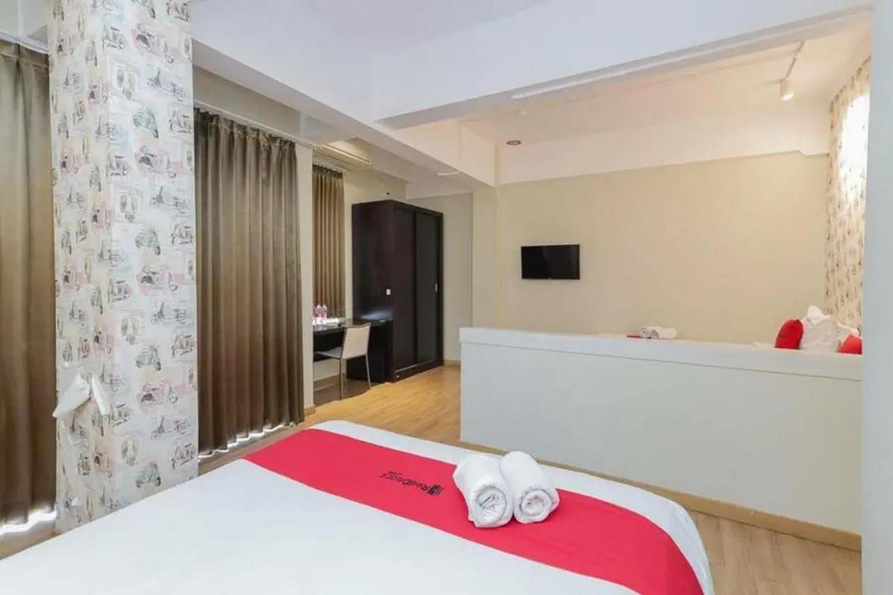 Reddoorz Plus At Riverside Malang Eksteriør bilde